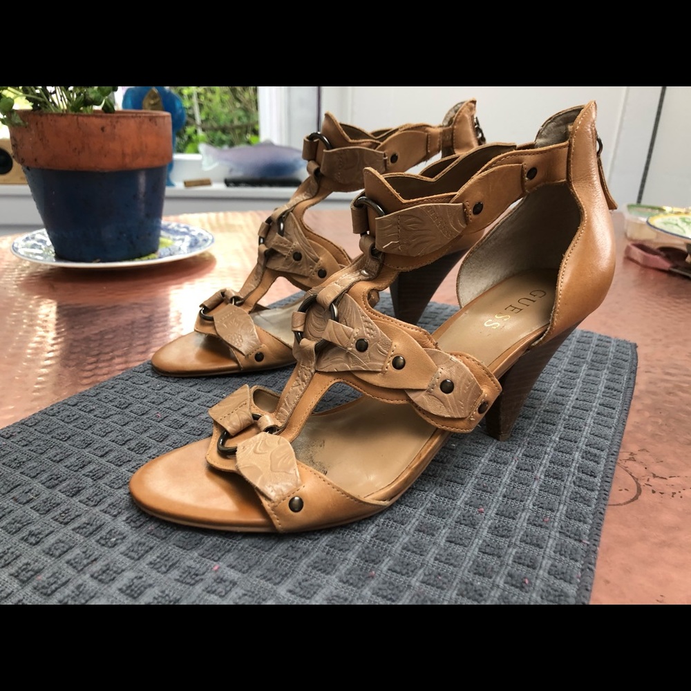 GUESS caramel sandals